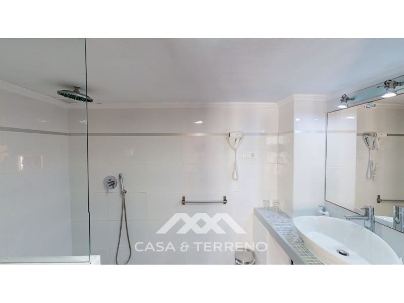 20 bedroom Villa for sale in Arenas with pool - € 1,500,000 (Ref: 8672177)