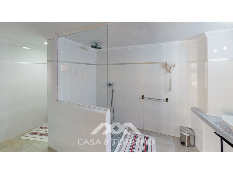 20 bedroom Villa for sale in Arenas with pool - € 1,500,000 (Ref: 8672177)