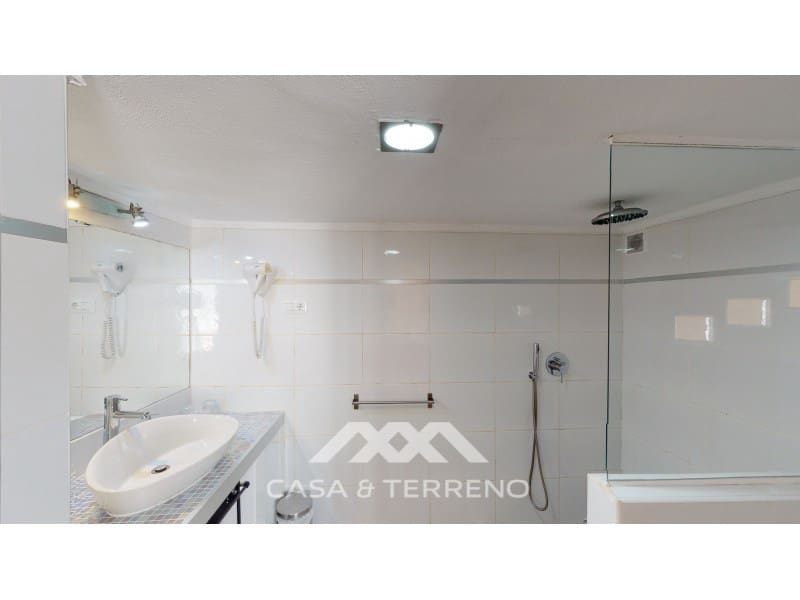 20 bedroom Villa for sale in Arenas with pool - € 1,500,000 (Ref: 8672177)