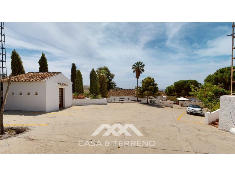 20 bedroom Villa for sale in Arenas with pool - € 1,500,000 (Ref: 8672177)