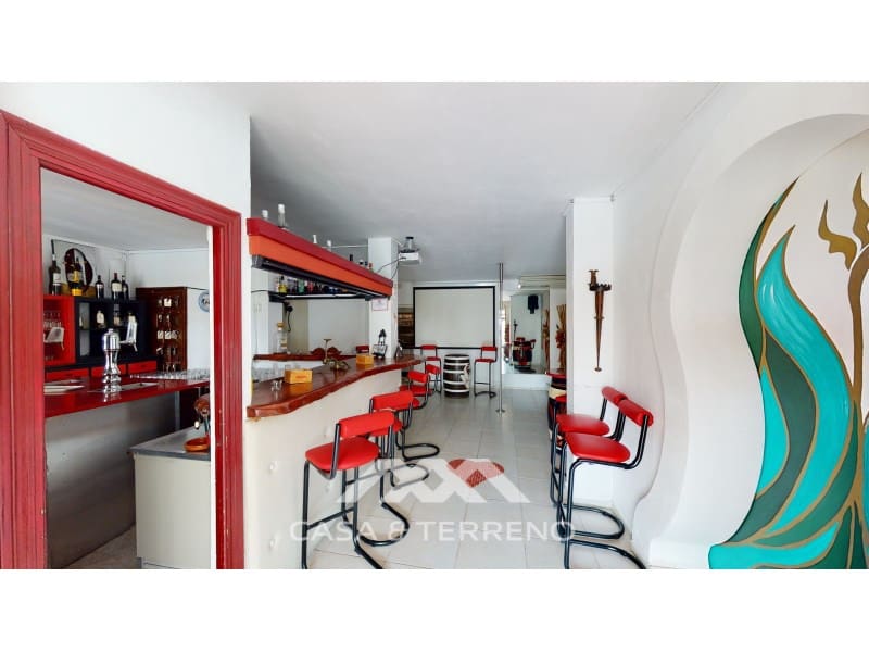 20 bedroom Villa for sale in Arenas with pool - € 1,500,000 (Ref: 8672177)