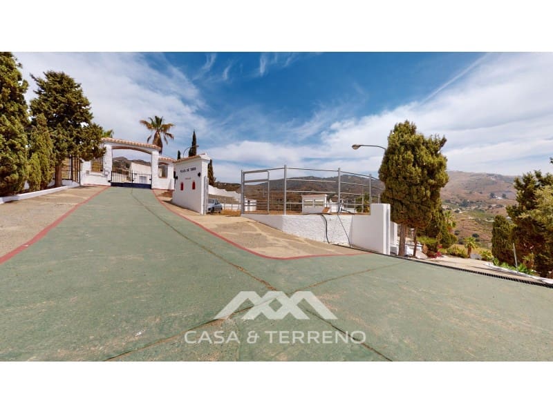 20 bedroom Villa for sale in Arenas with pool - € 1,500,000 (Ref: 8672177)