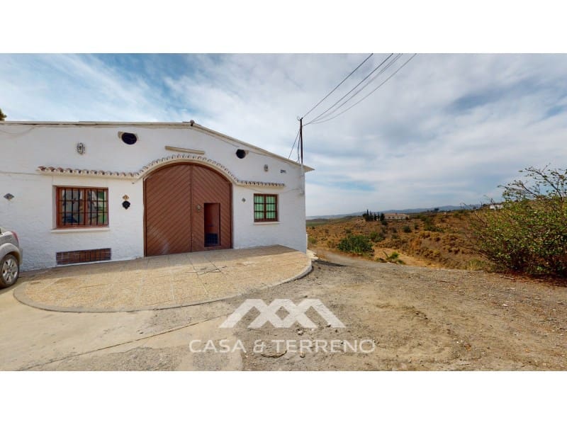 20 bedroom Villa for sale in Arenas with pool - € 1,500,000 (Ref: 8672177)