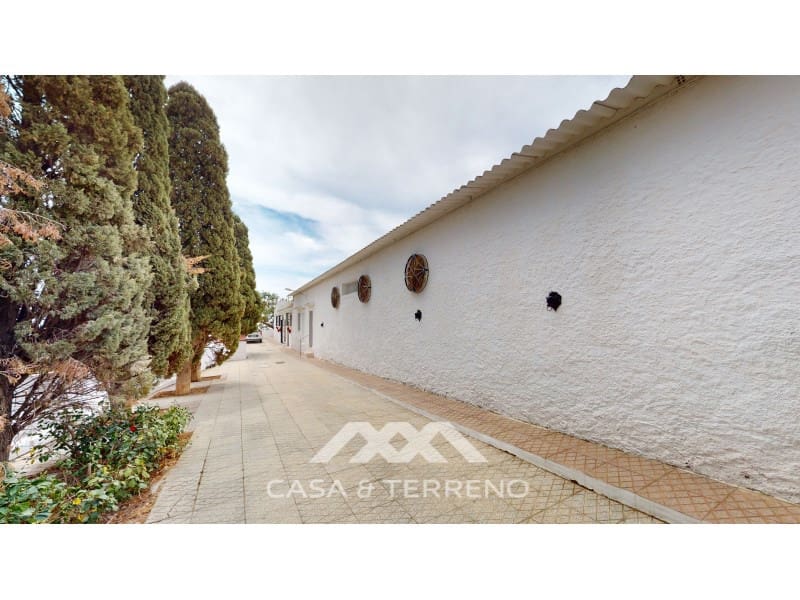 20 bedroom Villa for sale in Arenas with pool - € 1,500,000 (Ref: 8672177)