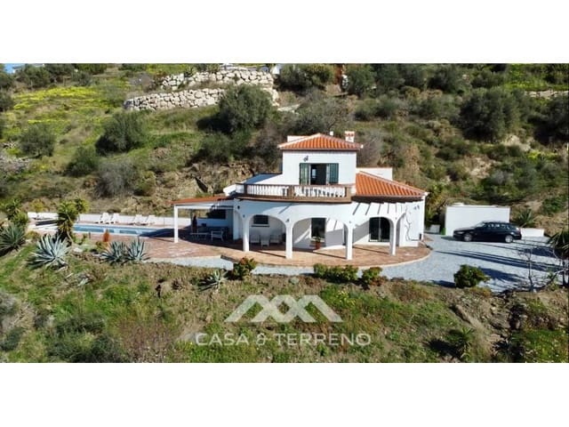 3 soverom Villa til salgs i Arenas med svømmebasseng - € 649 000 (Ref: 8727858)