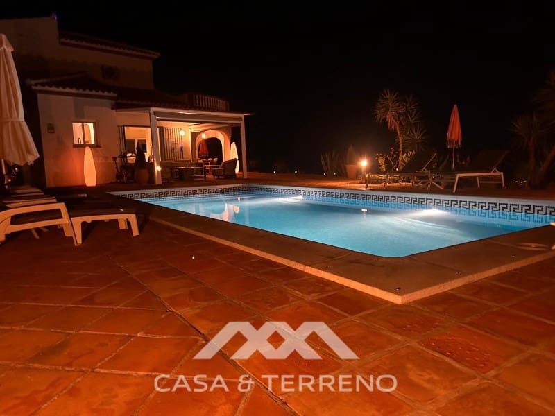 3 sypialnia Willa na sprzedaż w Arenas z basenem - 649 000 € (Ref: 8727858)