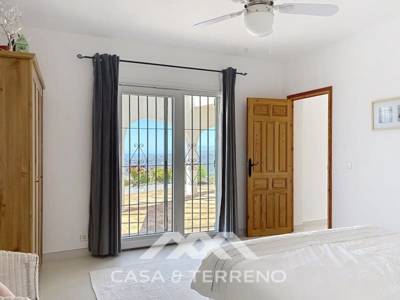 3 sypialnia Willa na sprzedaż w Arenas z basenem - 649 000 € (Ref: 8727858)