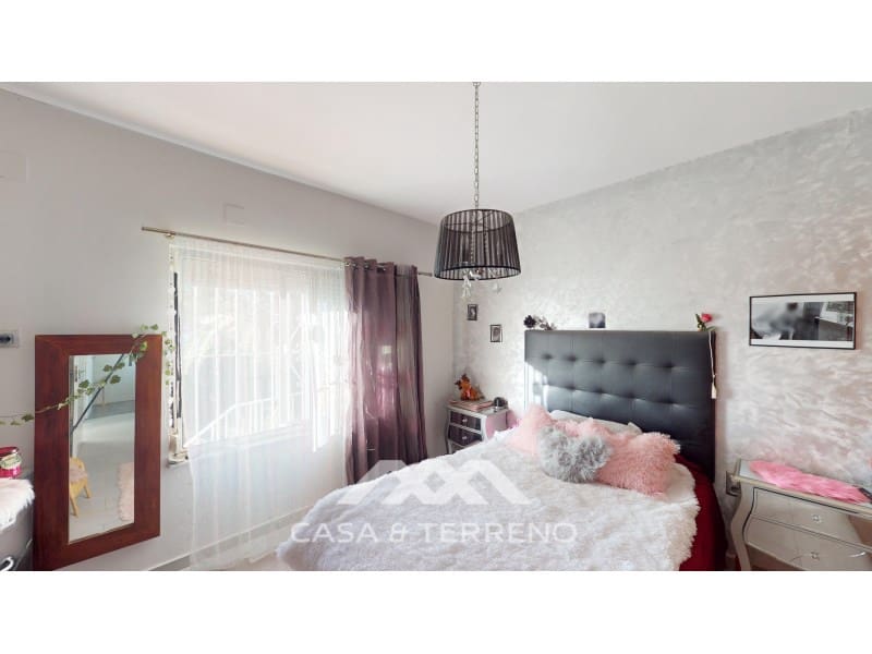 4 soveværelse Villa til salg i Benajarafe med swimmingpool garage - € 650.000 (Ref: 8757860)