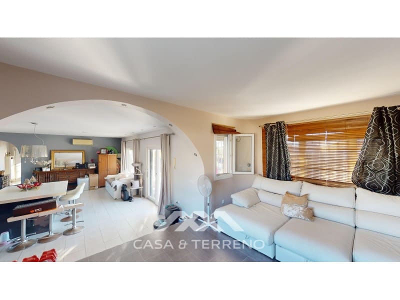 4 soveværelse Villa til salg i Benajarafe med swimmingpool garage - € 650.000 (Ref: 8757860)