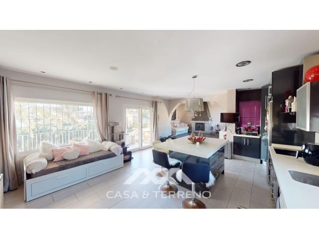 4 slaapkamer Villa te koop in Benajarafe, Vélez-Málaga met zwembad garage - € 650.000 (Ref: 8757860)