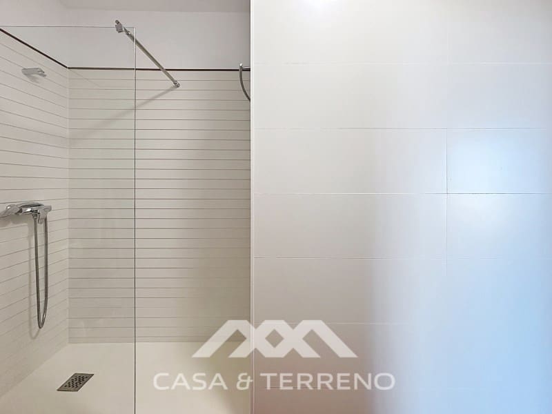 4 slaapkamer Villa te koop in Almayate met garage - € 595.000 (Ref: 8764397)