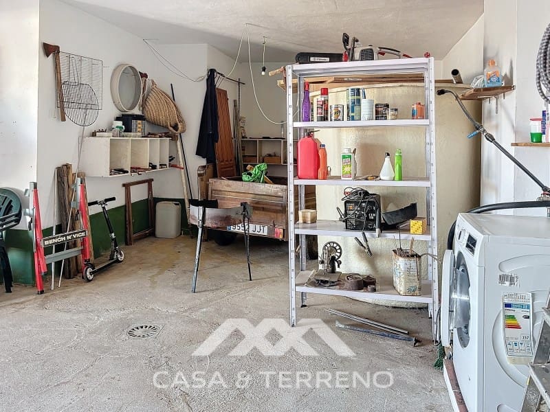 4 slaapkamer Villa te koop in Almayate met garage - € 595.000 (Ref: 8764397)