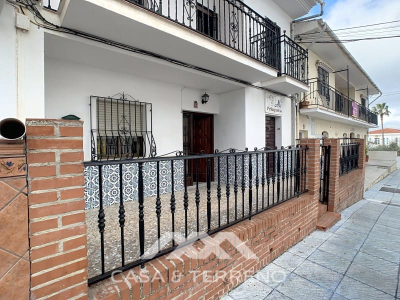 4 soveværelse Byhus til salg i Periana med garage - € 275.000 (Ref: 8828118)