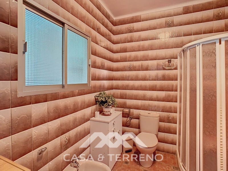 4 soveværelse Byhus til salg i Periana med garage - € 275.000 (Ref: 8828118)