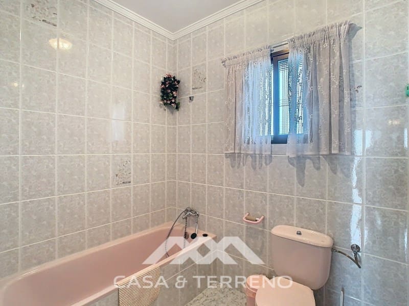 4 soveværelse Byhus til salg i Periana med garage - € 275.000 (Ref: 8828118)