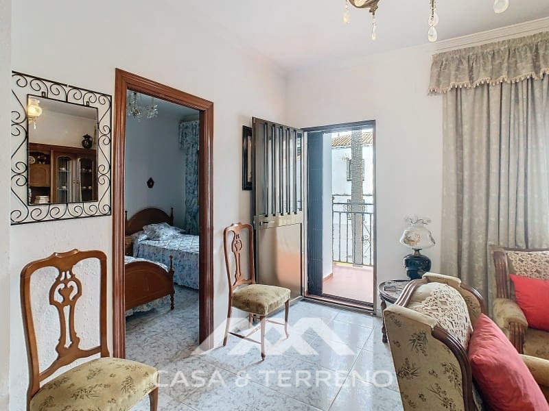 4 soveværelse Byhus til salg i Periana med garage - € 275.000 (Ref: 8828118)