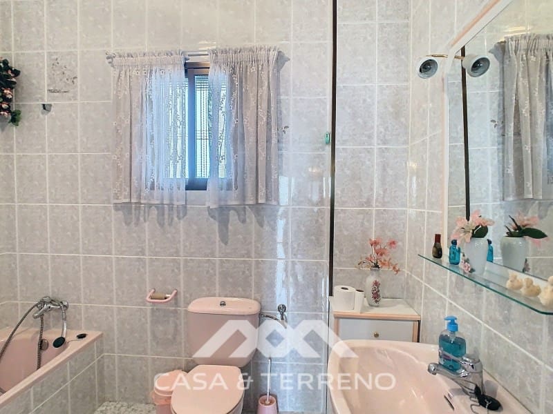 4 soveværelse Byhus til salg i Periana med garage - € 275.000 (Ref: 8828118)