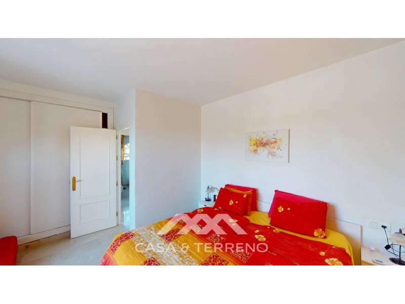 4 soveværelse Villa til salg i Algarrobo med swimmingpool - € 590.000 (Ref: 8895007)