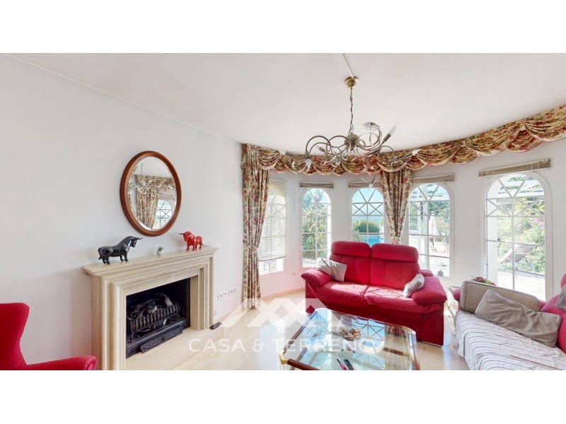 4 soveværelse Villa til salg i Algarrobo med swimmingpool - € 590.000 (Ref: 8895007)