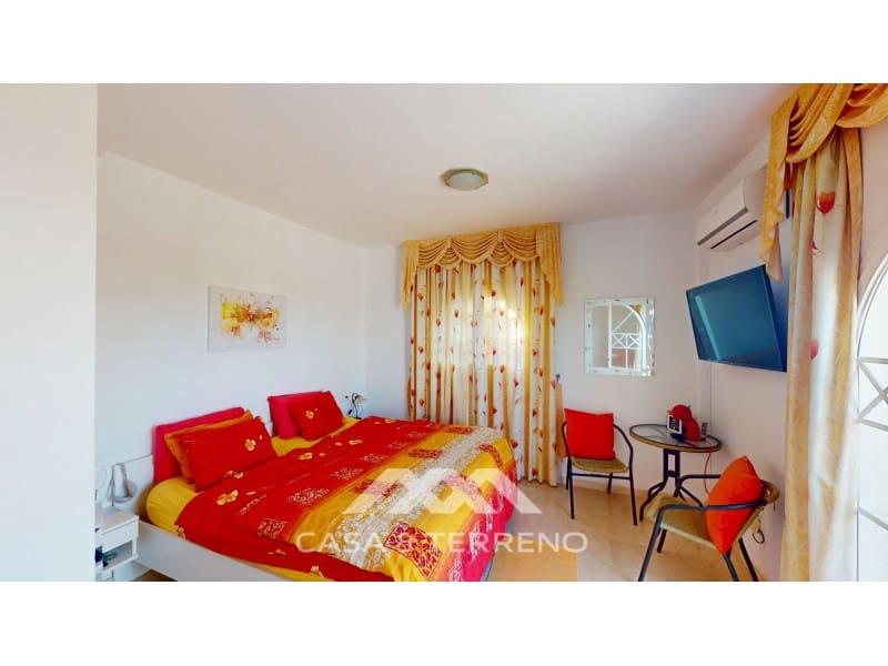 4 soveværelse Villa til salg i Algarrobo med swimmingpool - € 590.000 (Ref: 8895007)