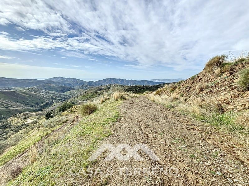 Grunde uden byggetilladelser til salg i Sedella - € 320.000 (Ref: 8902408)