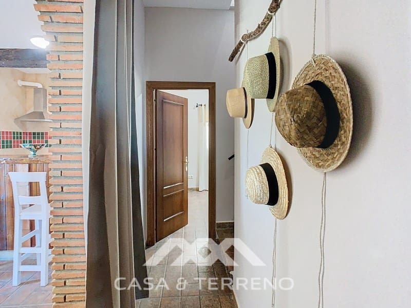 4 slaapkamer Villa te huur in Arenas met zwembad - € 1.400 (Ref: 8911485)