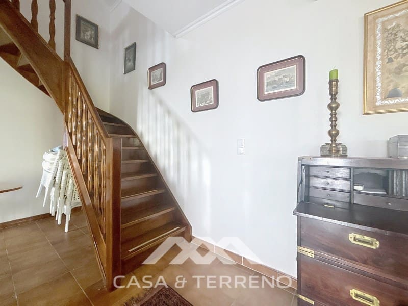 3 bedroom Villa for sale in Arenas with pool - € 275,000 (Ref: 8915648)