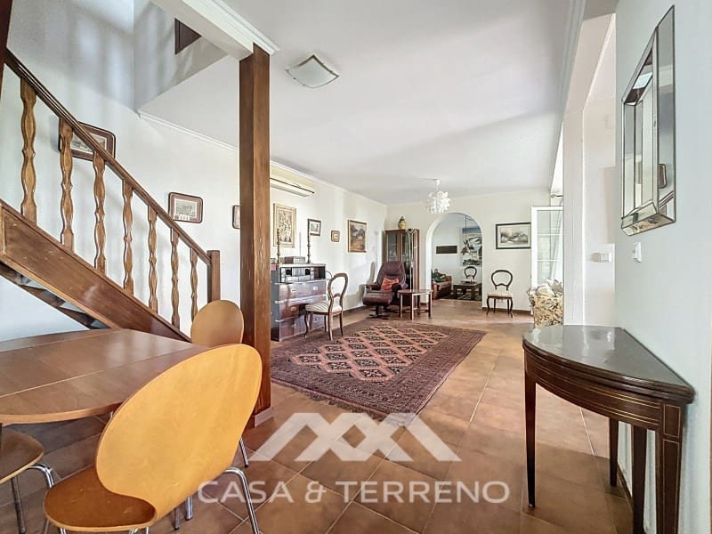 3 bedroom Villa for sale in Arenas with pool - € 275,000 (Ref: 8915648)