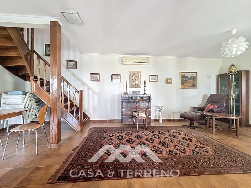 3 bedroom Villa for sale in Arenas with pool - € 275,000 (Ref: 8915648)