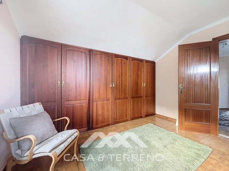 3 bedroom Villa for sale in Arenas with pool - € 275,000 (Ref: 8915648)