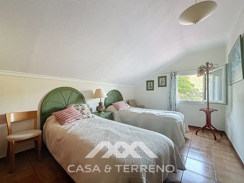 3 bedroom Villa for sale in Arenas with pool - € 275,000 (Ref: 8915648)