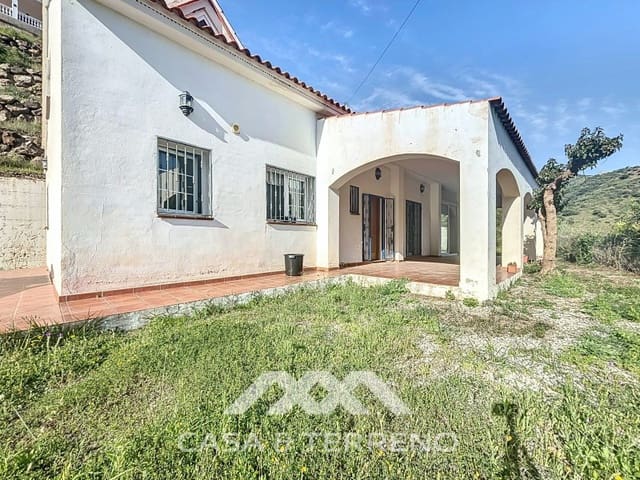 3 soveværelse Villa til salg i Arenas med swimmingpool - € 275.000 (Ref: 8915648)