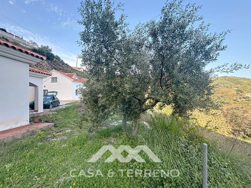 3 bedroom Villa for sale in Arenas with pool - € 275,000 (Ref: 8915648)