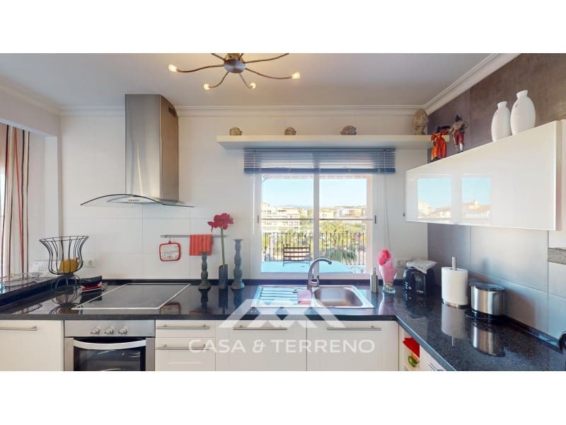 2 soveværelse Penthouse til salg i Algarrobo Costa med swimmingpool - € 349.000 (Ref: 8916182)