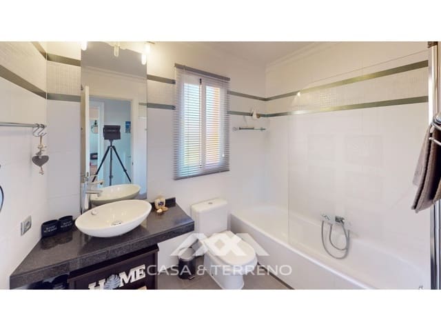 2 makuuhuone Kattohuoneisto myytävänä paikassa Algarrobo Costa, Algarrobo mukana uima-altaan - 349 000 € (Ref: 8916182)