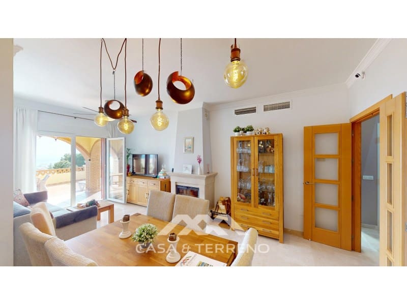 5 sovrum Villa till salu i Torrox-Costa med pool - 448 000 € (Ref: 8924163)