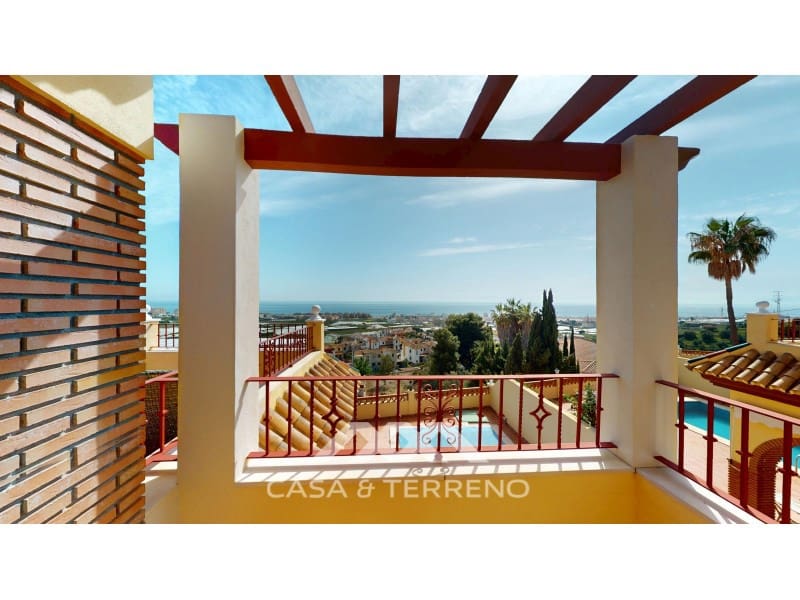 5 sovrum Villa till salu i Torrox-Costa med pool - 448 000 € (Ref: 8924163)