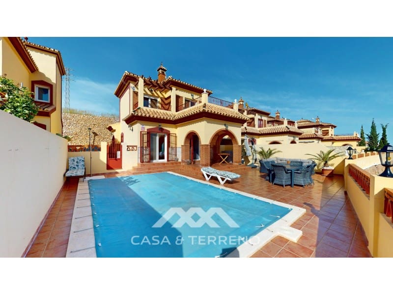 5 sovrum Villa till salu i Torrox-Costa med pool - 448 000 € (Ref: 8924163)