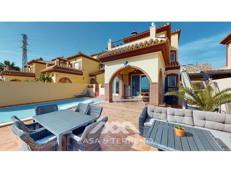 5 sovrum Villa till salu i Torrox-Costa med pool - 448 000 € (Ref: 8924163)