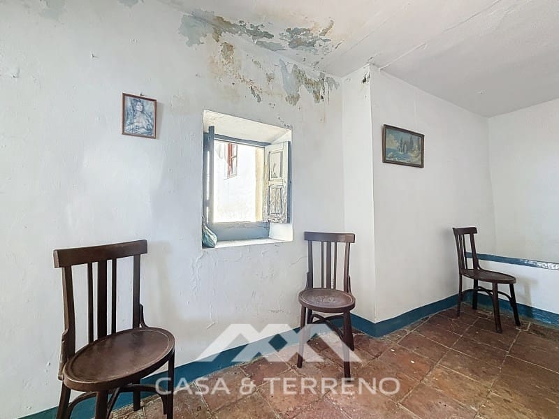 5 slaapkamer Huis te koop in Canillas de Albaida - € 108.000 (Ref: 8926830)