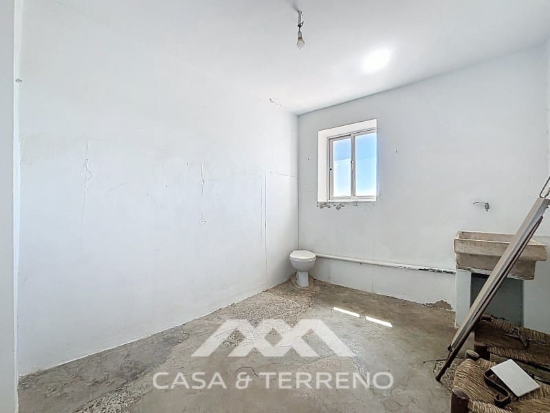5 slaapkamer Huis te koop in Canillas de Albaida - € 108.000 (Ref: 8926830)