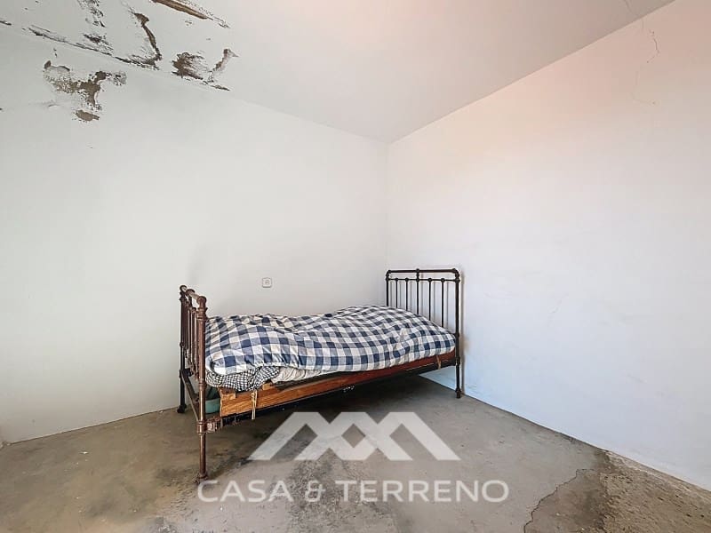 5 slaapkamer Huis te koop in Canillas de Albaida - € 108.000 (Ref: 8926830)