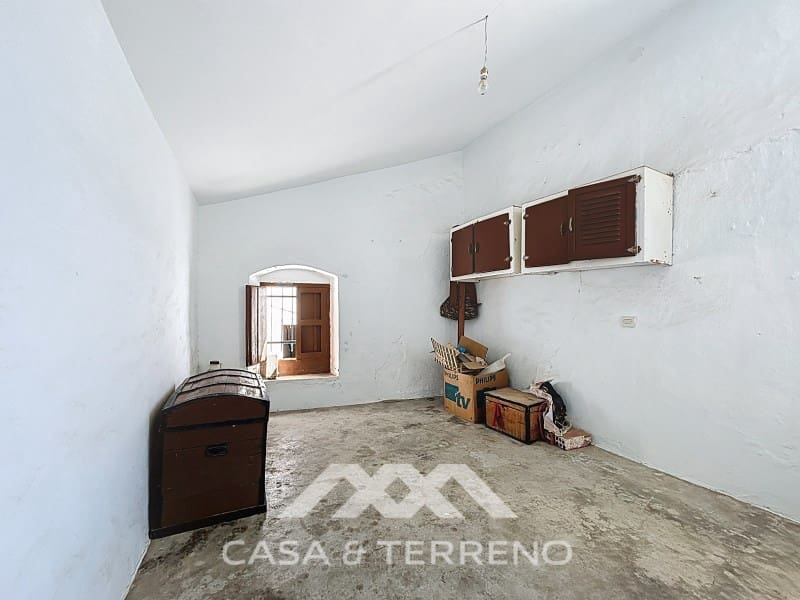 5 slaapkamer Huis te koop in Canillas de Albaida - € 108.000 (Ref: 8926830)