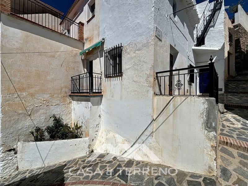 5 slaapkamer Huis te koop in Canillas de Albaida - € 108.000 (Ref: 8926830)