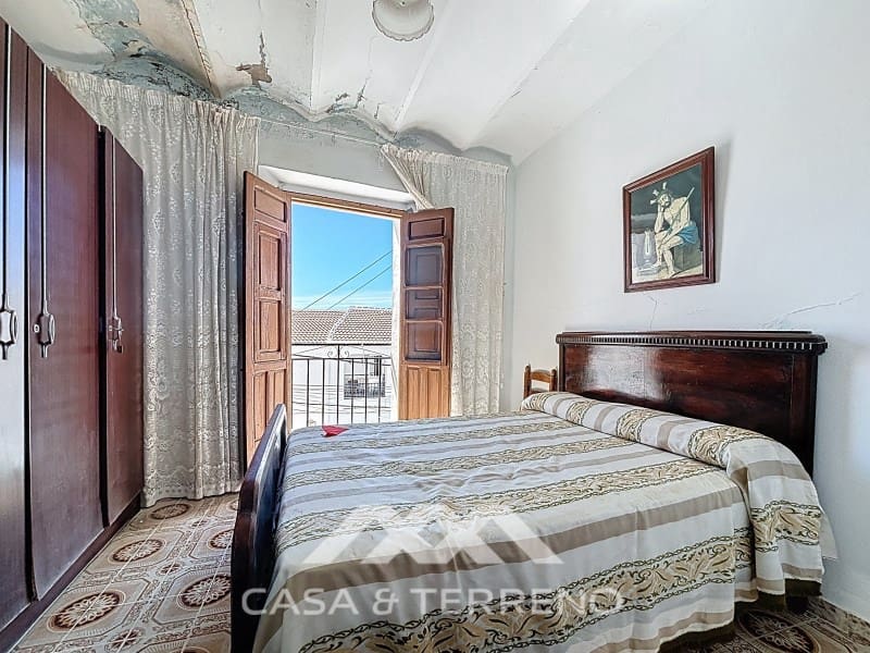5 slaapkamer Huis te koop in Canillas de Albaida - € 108.000 (Ref: 8926830)