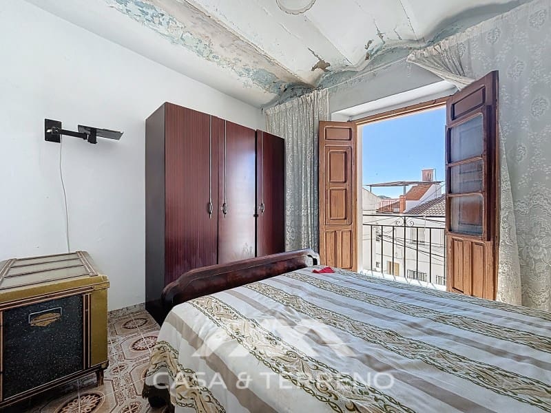 5 slaapkamer Huis te koop in Canillas de Albaida - € 108.000 (Ref: 8926830)