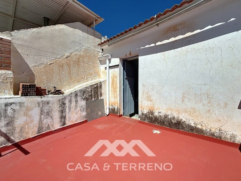 5 slaapkamer Huis te koop in Canillas de Albaida - € 108.000 (Ref: 8926830)