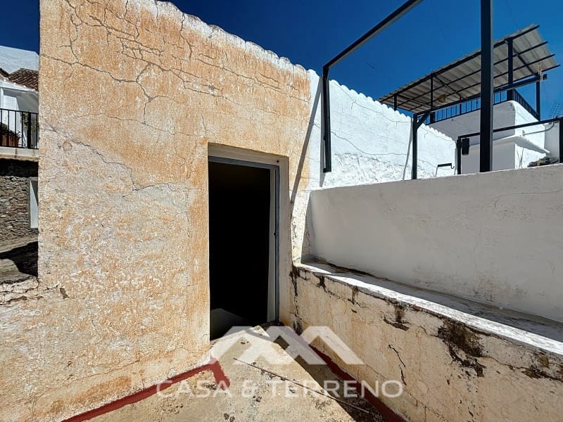 5 slaapkamer Huis te koop in Canillas de Albaida - € 108.000 (Ref: 8926830)