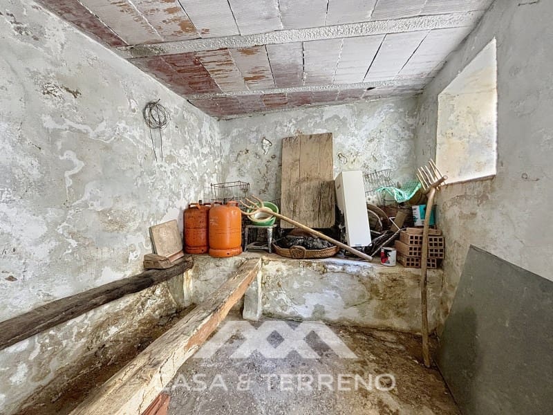 5 slaapkamer Huis te koop in Canillas de Albaida - € 108.000 (Ref: 8926830)