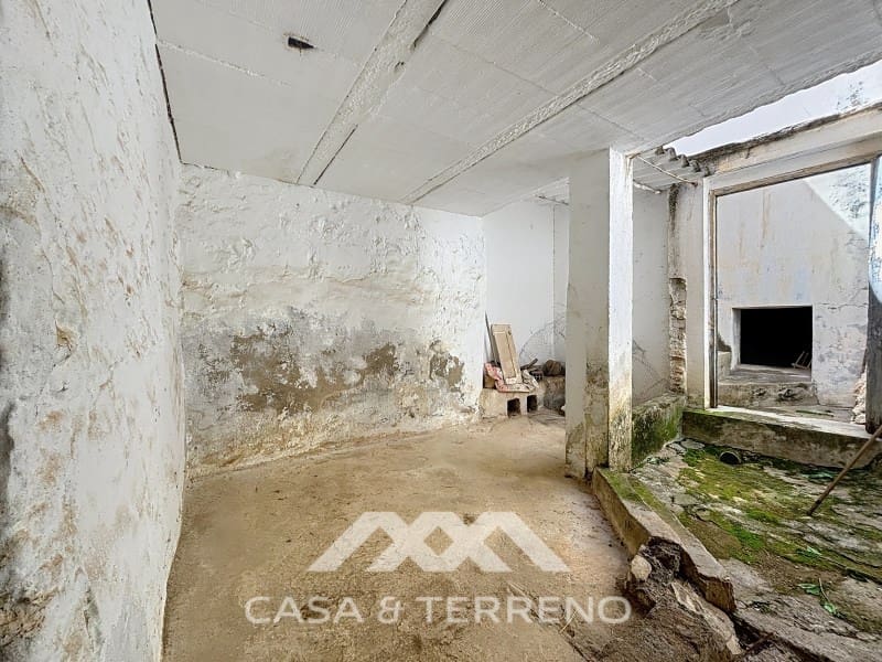5 slaapkamer Huis te koop in Canillas de Albaida - € 108.000 (Ref: 8926830)